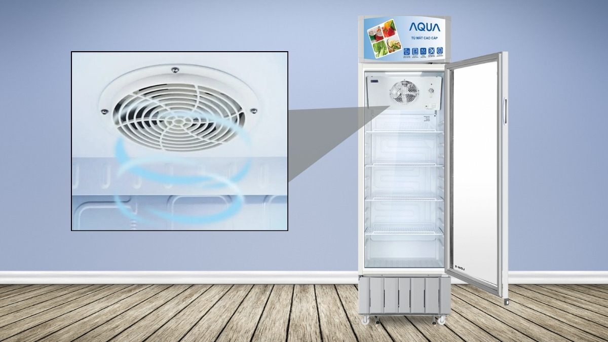 Quạt giúp phân tán hơi lạnh đồng đều trong tủ