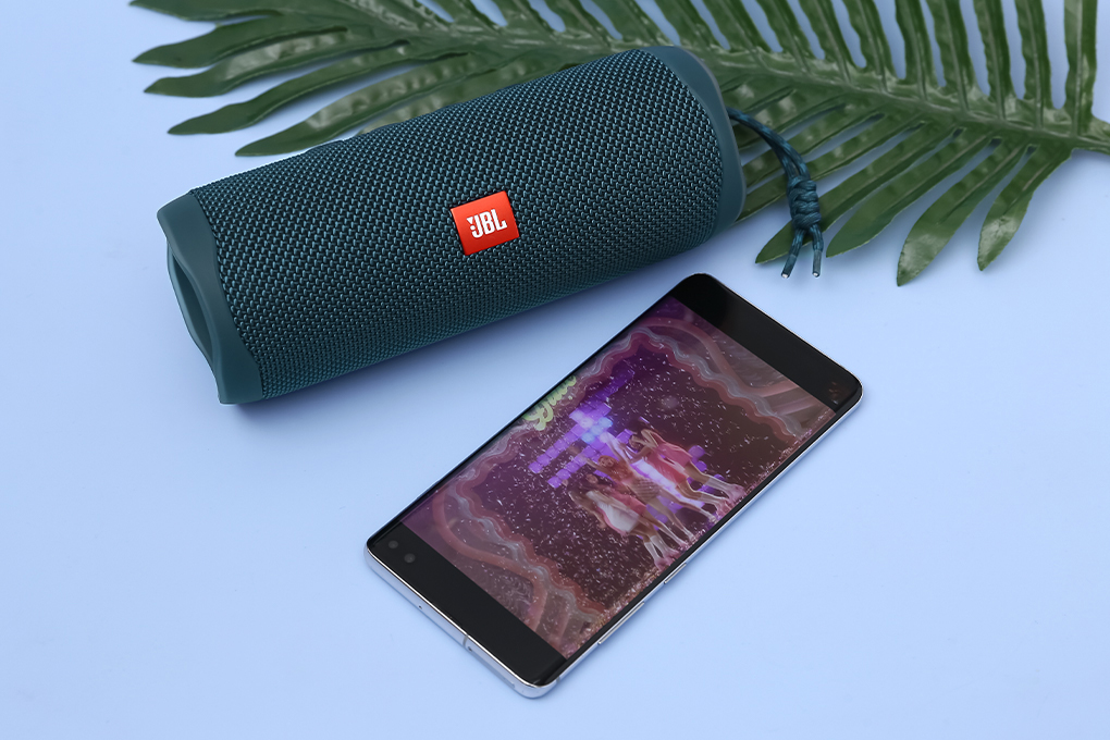 Loa bluetooth JBL Flip5-Blu hỗ trợ phương thức kết nối không dây tiện lợi