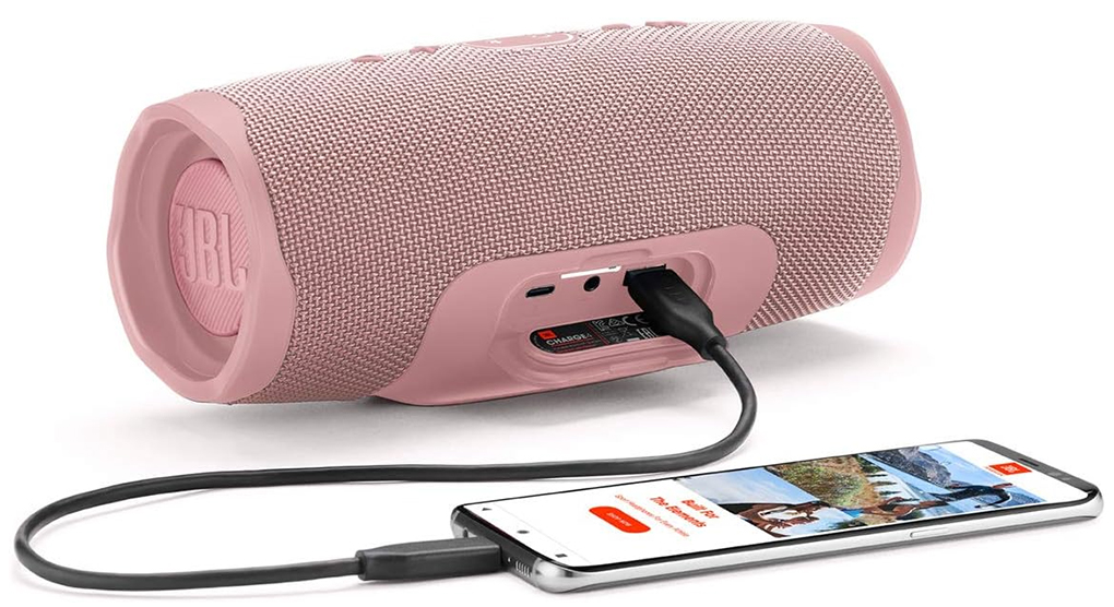 Bạn có thể sử dụng loa bluetooth Charge 4 JBL Pink để sạc pin ngược cho điện thoại