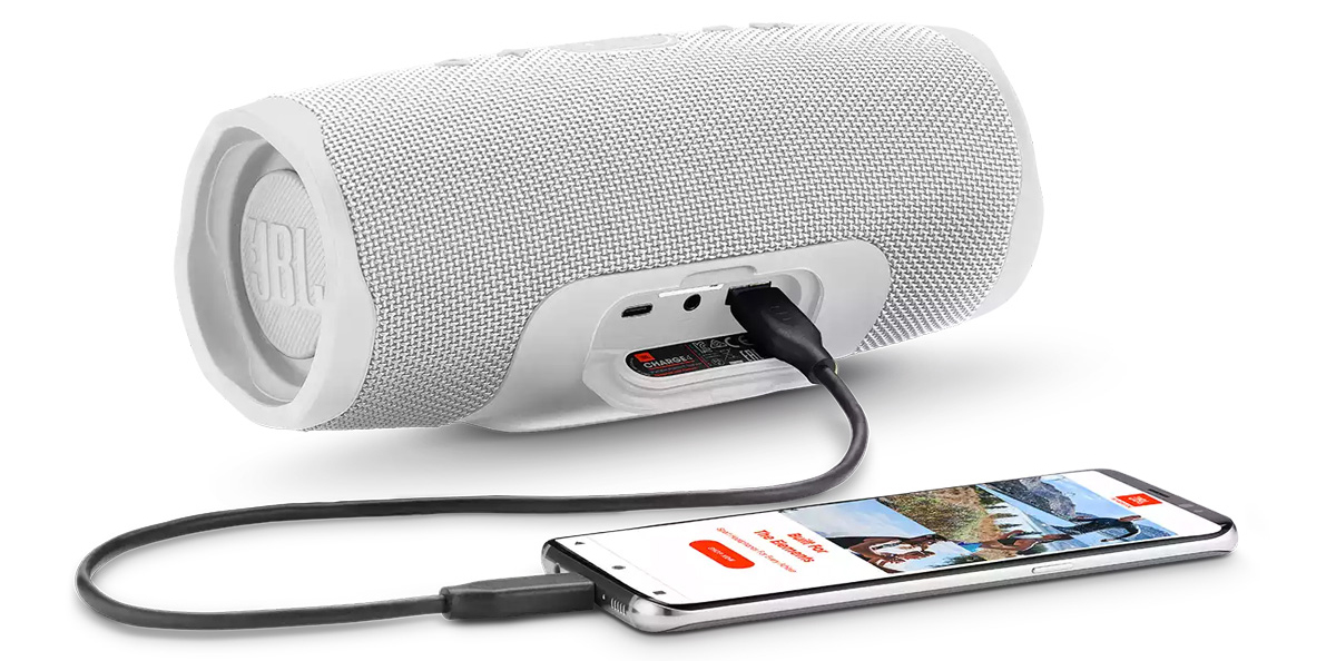 Bạn có thể sử dụng loa bluetooth Charge 4 JBL WHT để sạc pin ngược cho điện thoại