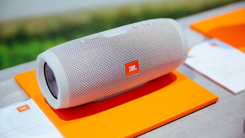 Loa bluetooth Charge 4 JBL WHT