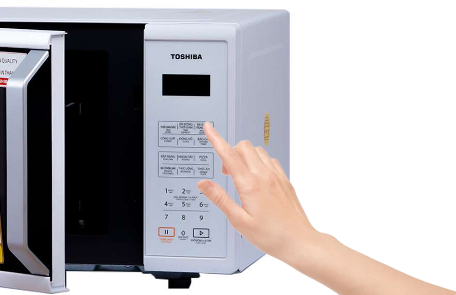 Lò vi sóng Toshiba ER-SS23(W1)VN điều khiển nút nhấn