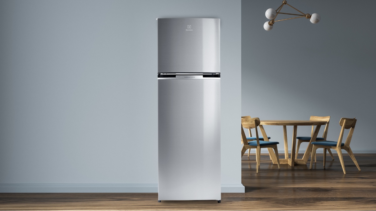 Tủ Lạnh Electrolux Inverter 320 Lít ETB3400J-A sở hữu vẻ ngoài sang trọng