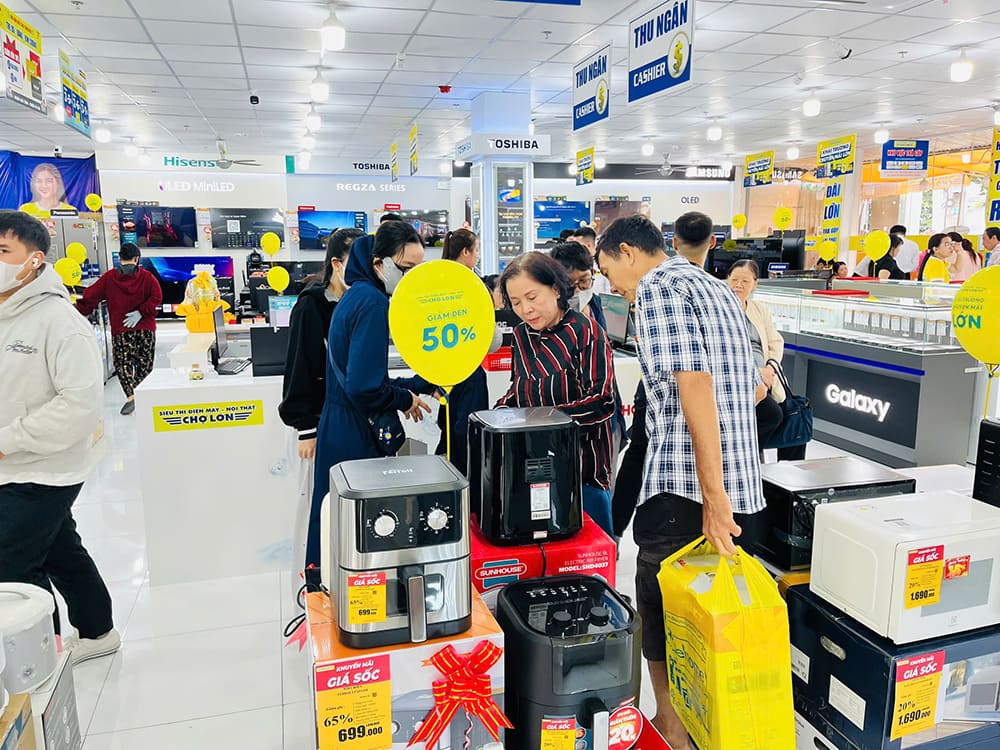 Trực tiếp lựa chọn sản phẩm tại Siêu Thị Điện Máy - Nội Thất Chợ Lớn Bình Hưng