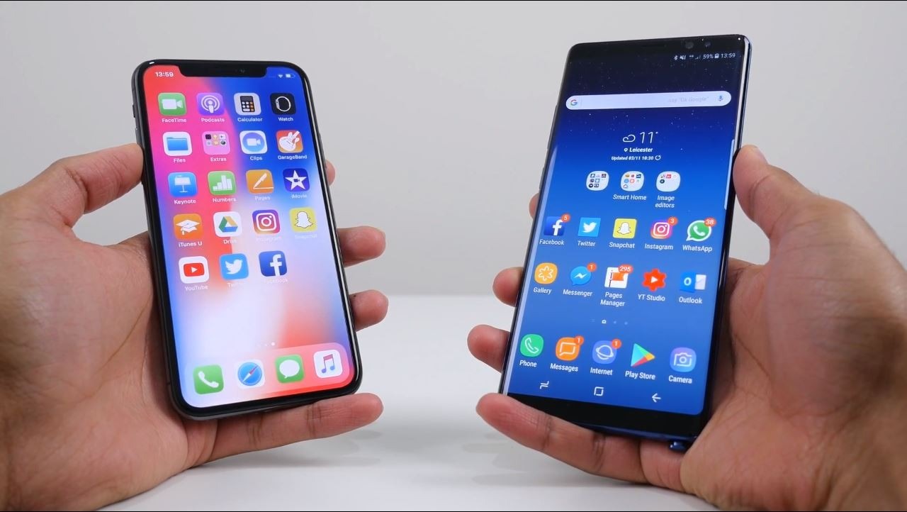 Thiết kế giữa iPhone X và Note 8