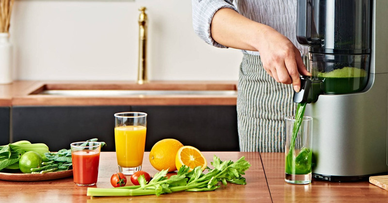 Rau củ như cần tây, rau bina làm phong phú hương vị thức uống 