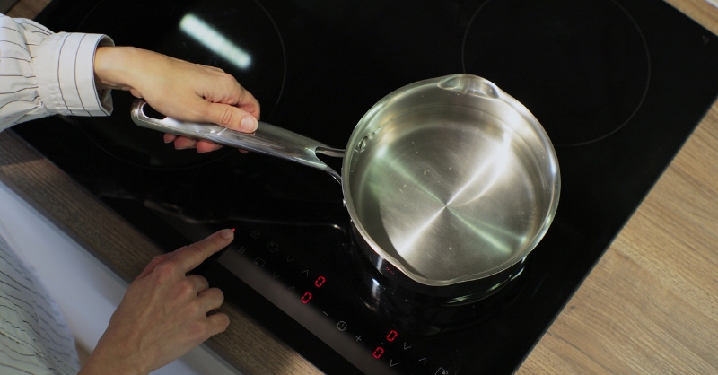 Điều chỉnh nhiệt độ từ từ khi sử dụng bếp