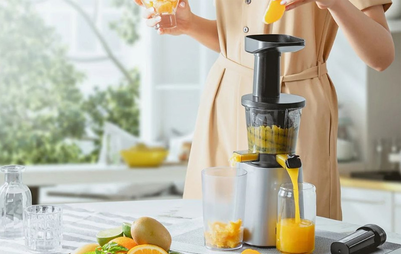 Nên để máy ép trái cây nghỉ vài phút sau 2 - 3 lần ép 