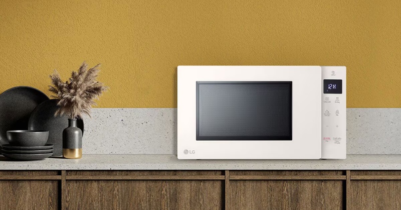 Lò Vi Sóng LG MS2535GIK 25 Lít có kích thước vừa phải