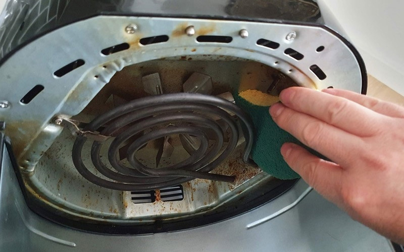 Linh kiện xuống cấp là nguyên nhân khiến nồi chiên không dầu kêu to