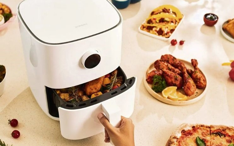 Nồi chiên không dầu kêu to khi cho quá nhiều thực phẩm vào cùng lúc 