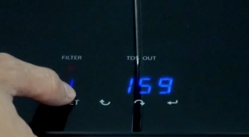 Hoàn tất quá trình thay 3 lõi lọc thô của máy lọc nước Karofi