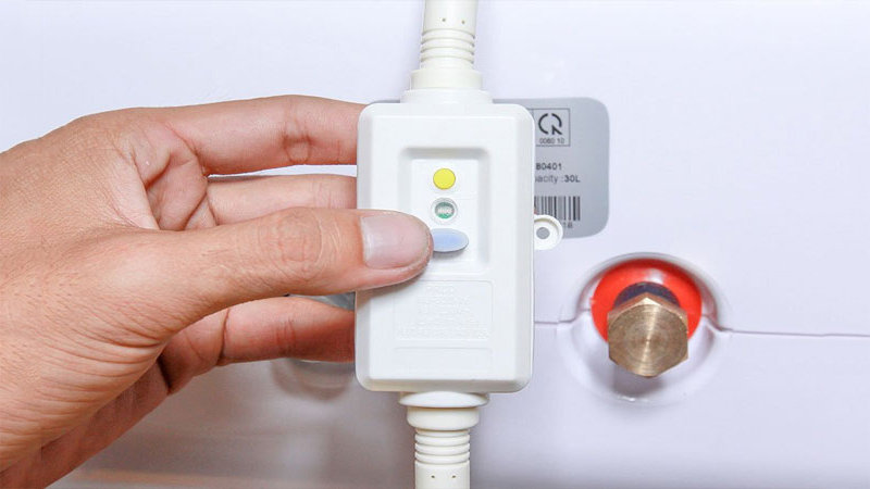 Thiết bị chống giật ở máy nước nóng là gì