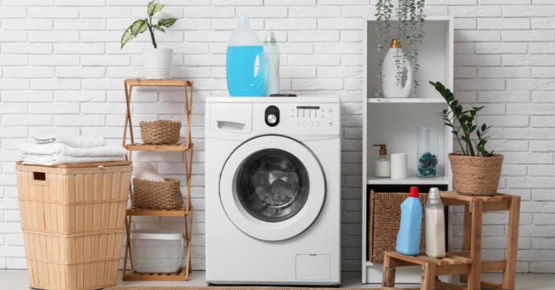 Dùng quá nhiều nước giặt hoặc nước xả khi giặt quần áo