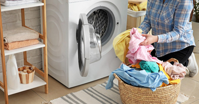 Dùng quá nhiều nước giặt sẽ gây hư hại cho quần áo 