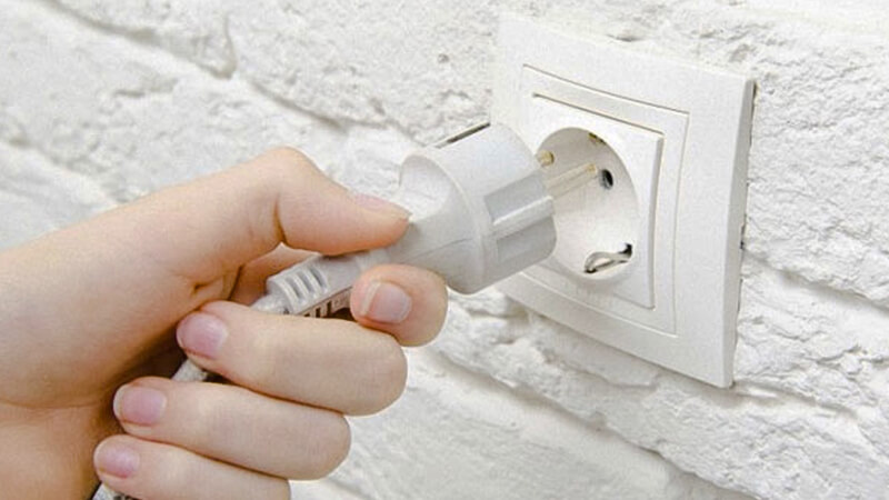 Rút phích cắm và khởi động lại máy giặt Beko