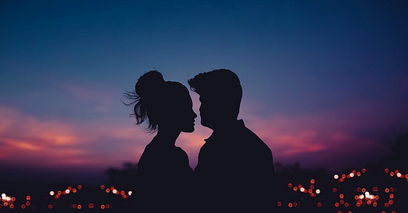 Cách bắt chuyện với crush tự nhiên