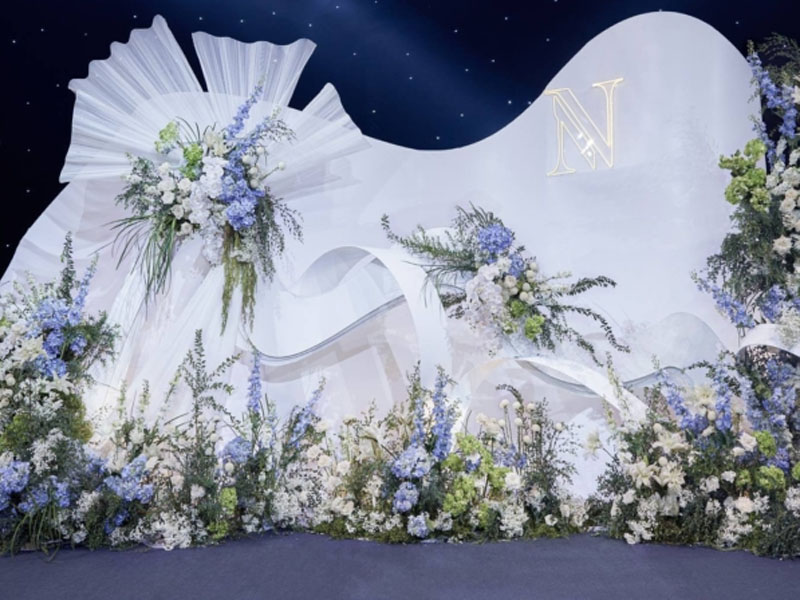 Backdrop đám cưới hiện đại độc đáo 