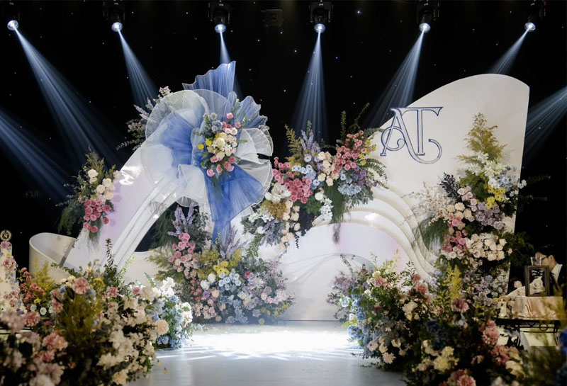 Backdrop hiện đại cho đám cưới
