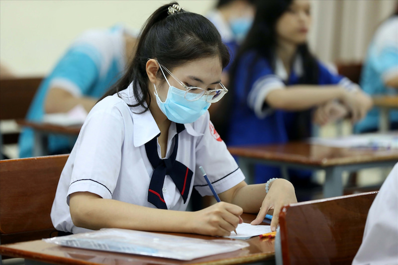 Ôn thi tốt nghiệp THPT năm 2025