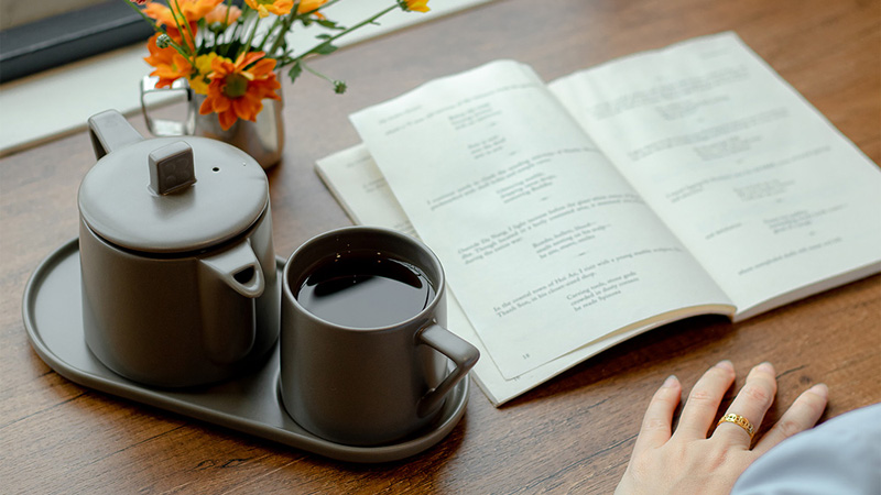 Đọc sách giúp giảm căng thẳng và cải thiện tinh thần 