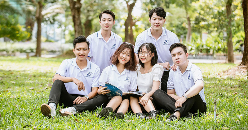Tân sinh viên cần chuẩn bị gì trước khi nhập học?