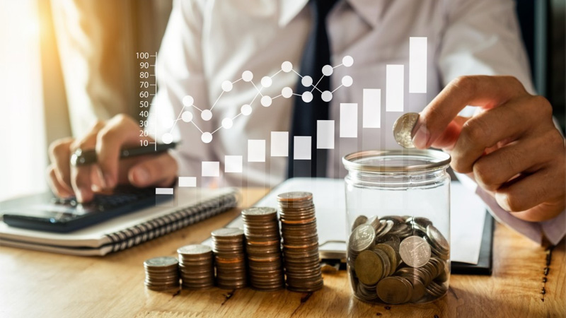 Không ít bạn sinh viên bị cuốn vào các khóa học làm giàu
