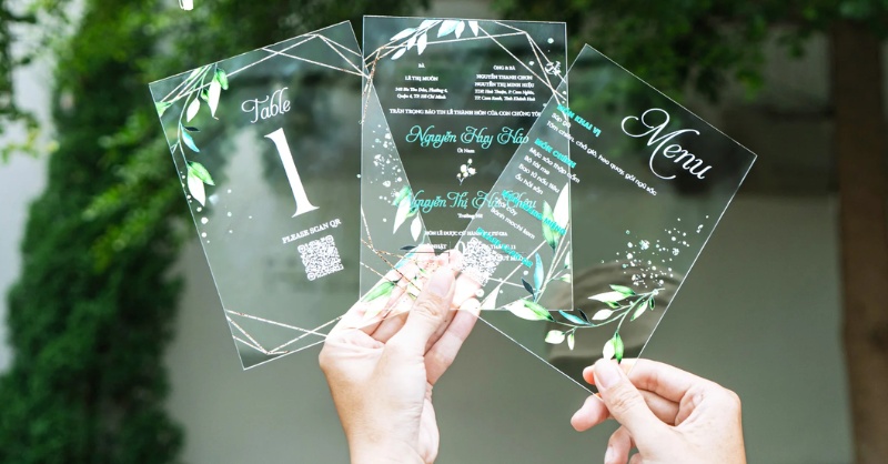 Thiệp mời cưới mica