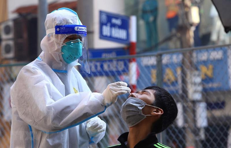 Người có kết quả xét nghiệm dương tính với virus SARS-CoV-2 thì mắc bệnh