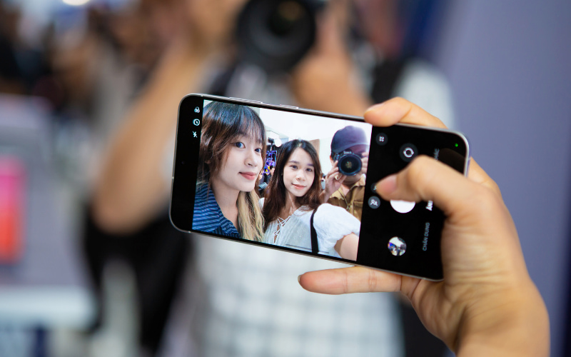 Camera trước Galaxy S25 FE sắc nét