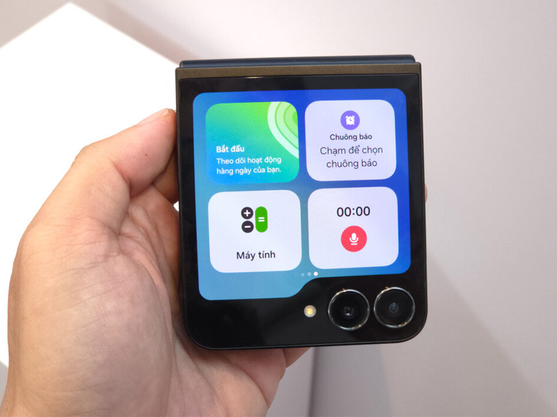 Galaxy Z Flip7 FE đáp ứng nhu cầu trải nghiệm mượt mà của người dùng