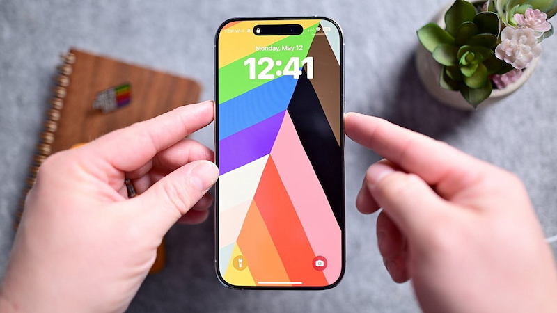 Hình nền Pride Harmony độc đáo trên iOS 18.5