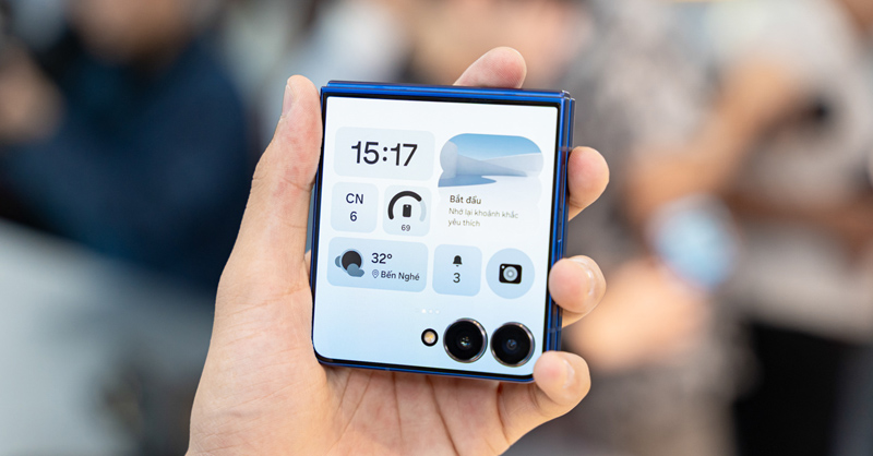 Samsung đã nâng cấp kích thước của màn hình phụ trên Galaxy Z Flip7