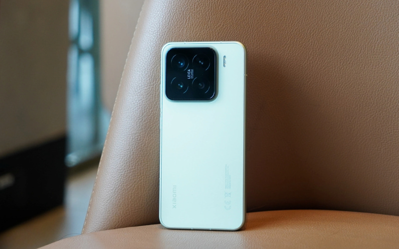 Thiết kế Xiaomi 15 nhỏ gọn, sang trọng