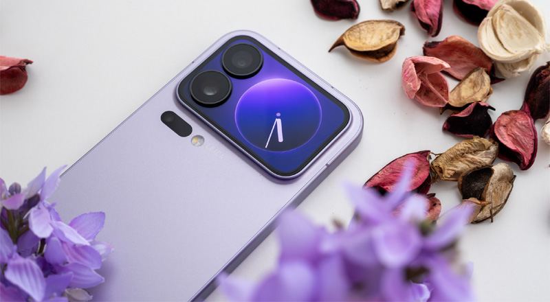 Màn hình phụ Magic Back Screen có kích thước 2.7 inch 