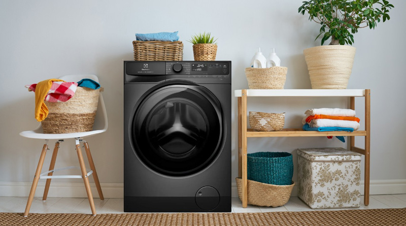 Máy giặt Electrolux EWF1143R7SC mang lại quần áo thơm tho
