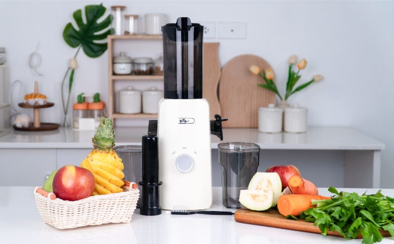Máy ép chậm vận hành nhẹ nhàng, không gây tiếng động 