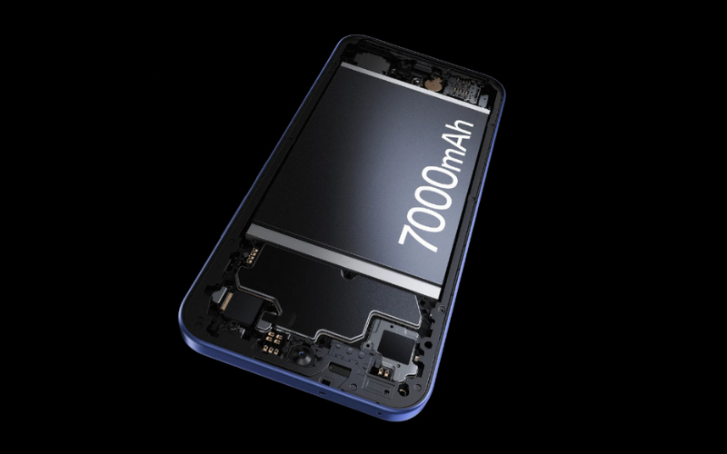 OPPO A6 Pro ấn tượng với viên pin khổng lồ