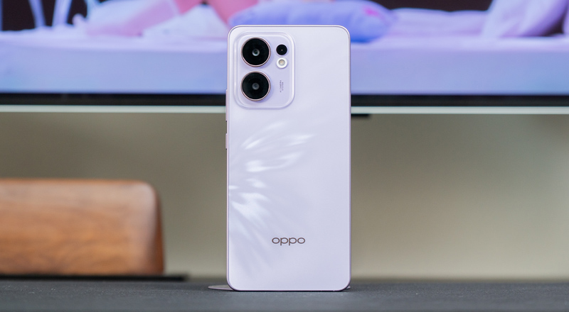 OPPO Reno13 F có độ bền bỉ cao với 3 chuẩn kháng nước kháng bụi