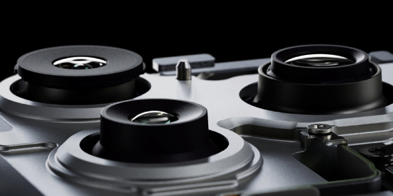 Cụm camera ba ống kính iPhone 17 Pro Max với cảm biến lớn