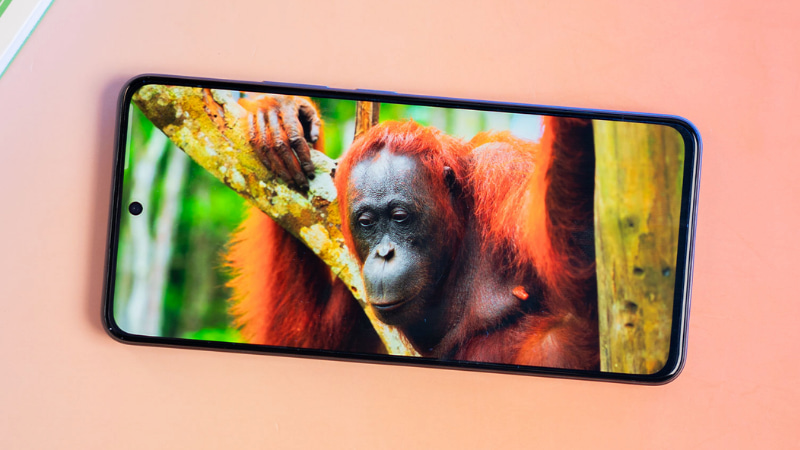 So sánh màn hình Realme 14 5G và Realme 13 5G