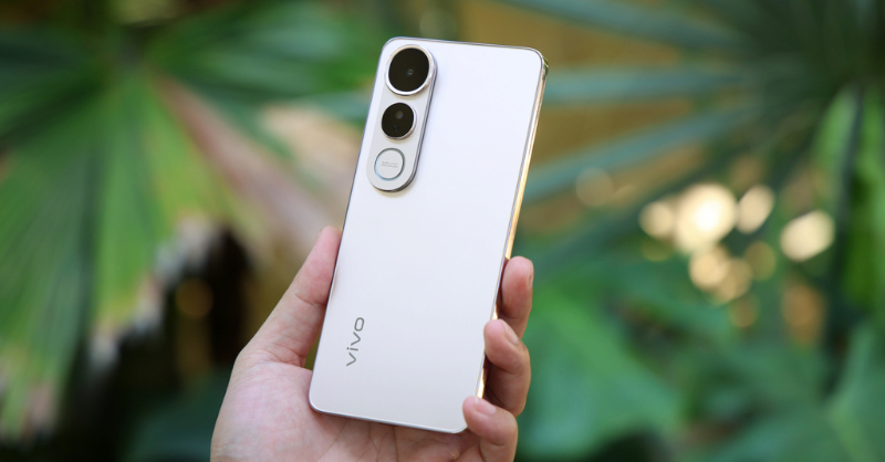 Vivo V50 Lite mỏng nhẹ, pin trâu bền bỉ