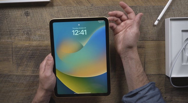 iPad 10 WiFi gây ấn tượng với thiết kế tinh gọn 