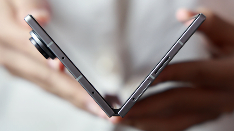 Galaxy Z Fold7 với bản lề bền bỉ hơn