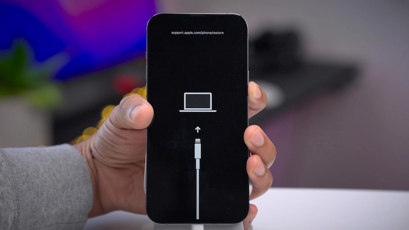 Đưa iPhone vào chế độ Recovery