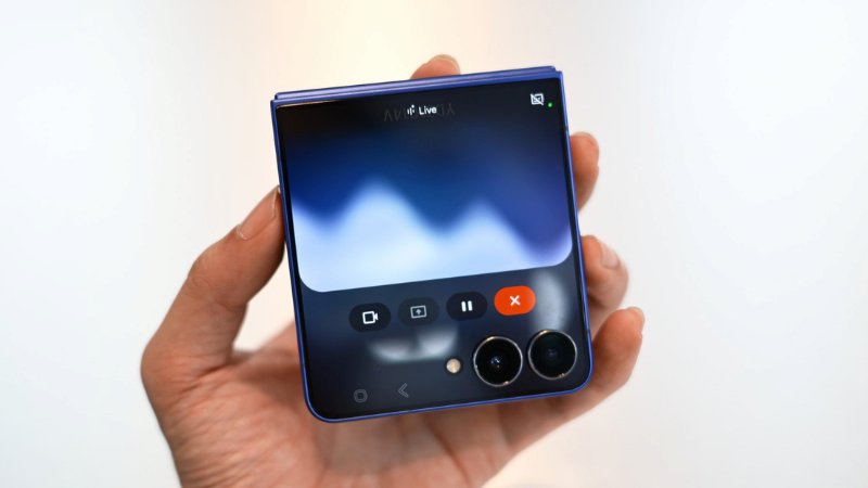 Gemini Live trên Galaxy Z Flip7