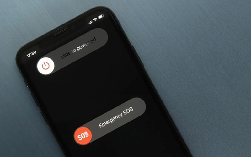 Khởi động lại điện thoại giúp App Store hoạt động bình thường