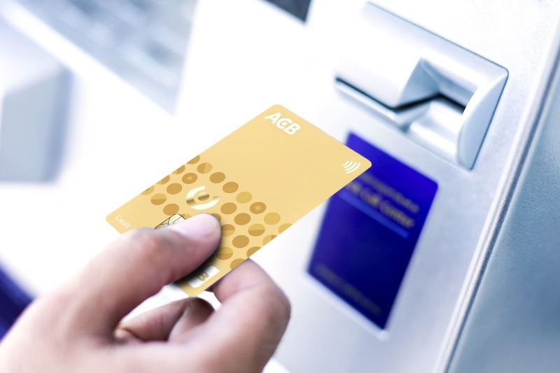 Cách kiểm tra số dư tài khoản ACB tại cây ATM