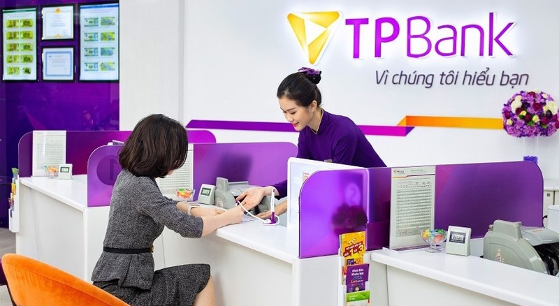 Cách kiểm tra số dư tài khoản TPBank tại phòng giao dịch ngân hàng
