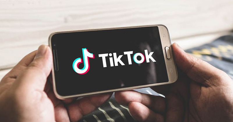 Kiểm tra người muốn follow có chặn hay không